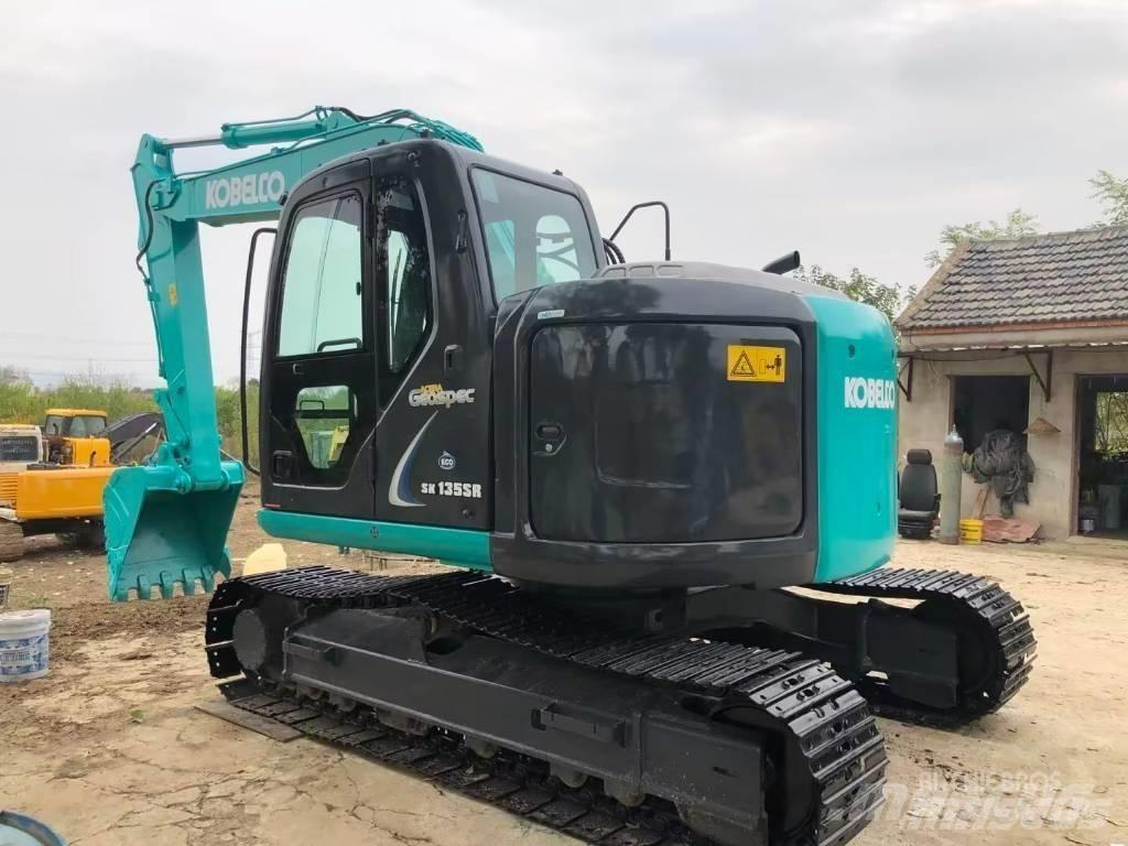 Kobelco SK 135 Pelle sur chenilles