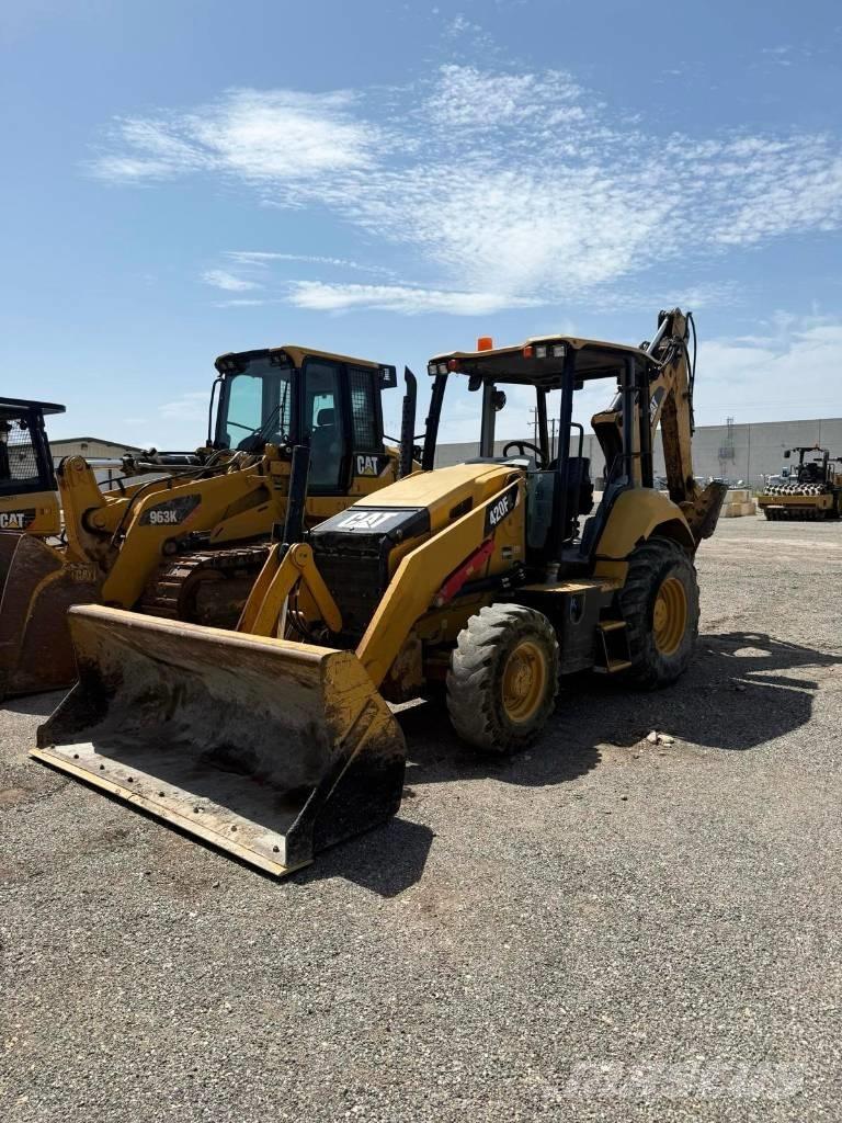 CAT 420 F Tractopelle