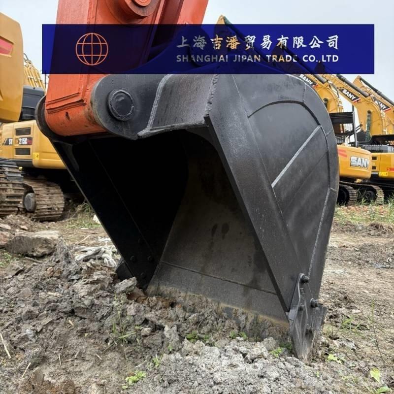 Hitachi ZX 210 Pelle sur chenilles