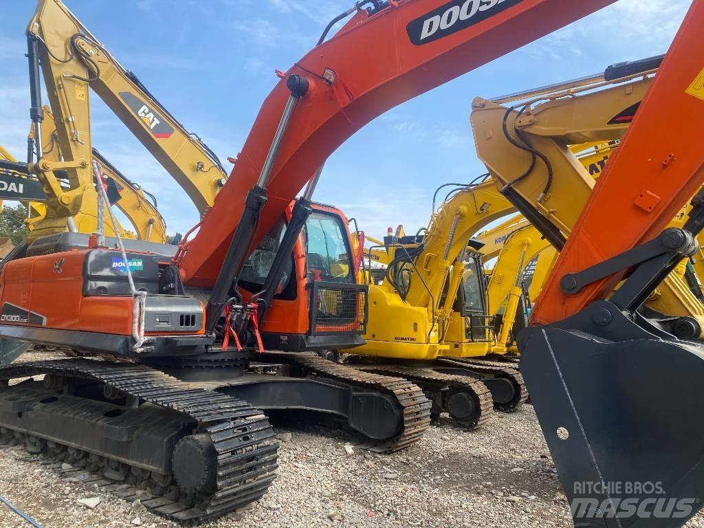 Doosan DX300LC-9C Pelle sur chenilles