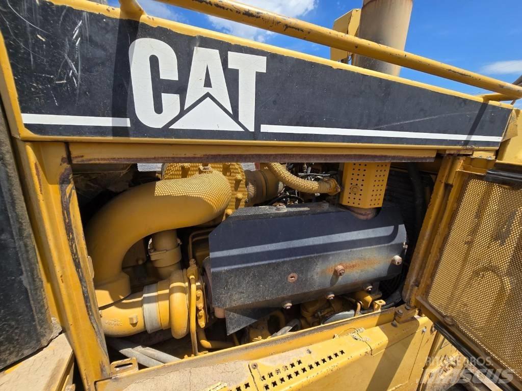 CAT D 8 R II Niveleuse