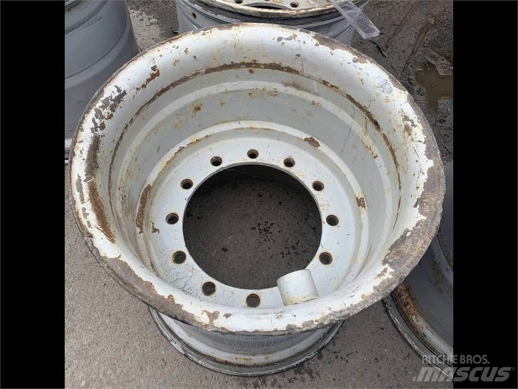 Gremo 1350 24x26,5 Pneus, roues et jantes