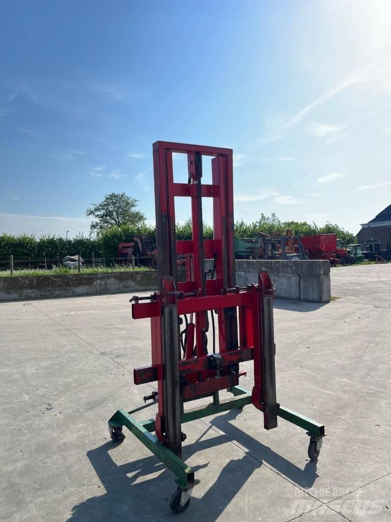 Wifo H1600/240 Chargeur frontal, fourche