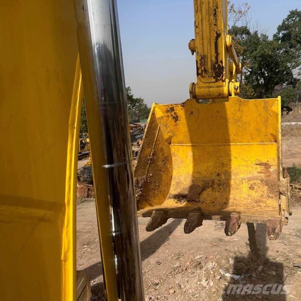 Komatsu 240LC-8 Pelle sur chenilles