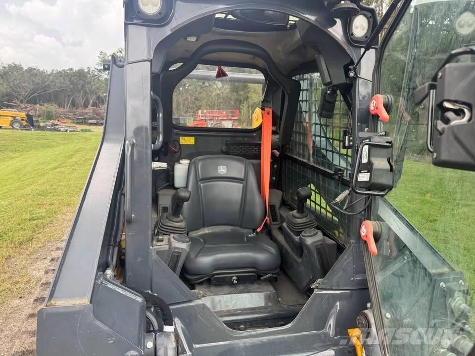 John Deere 317 Chargeuse compacte