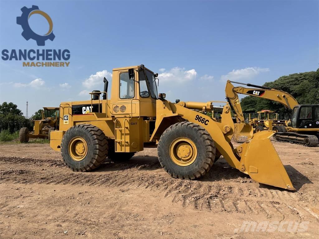 CAT 966 C Chargeuse sur pneus
