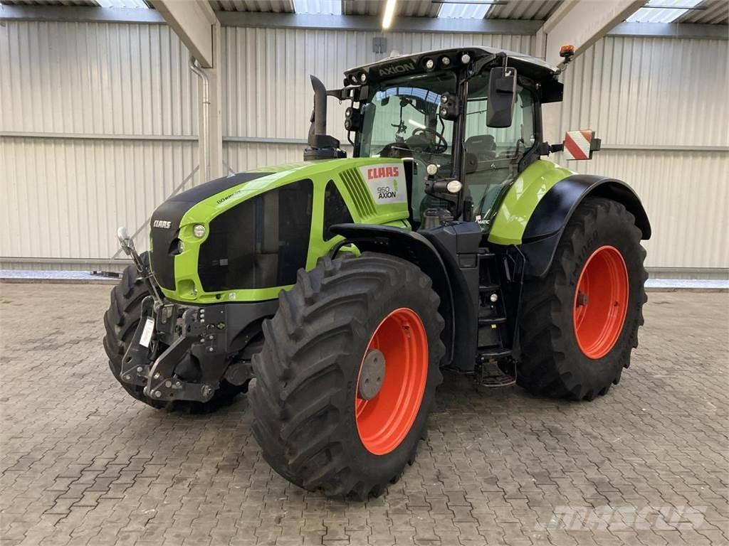 CLAAS Axion 950 Tracteur