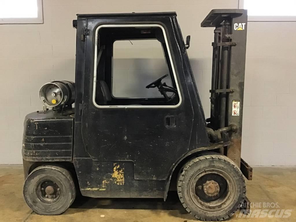 CAT GP 30 Autres Chariots élévateurs