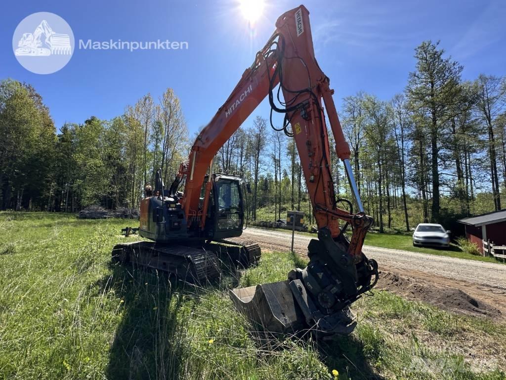 Hitachi ZX 135 US-6 Pelle sur chenilles