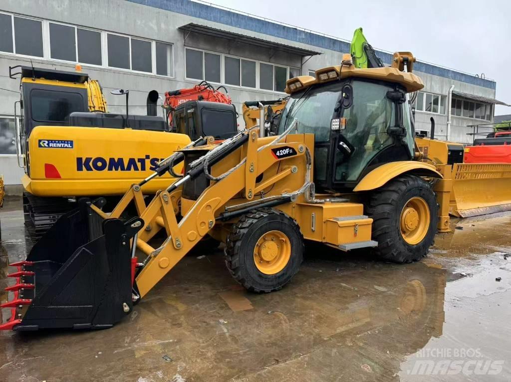 CAT 420 F Tractopelle