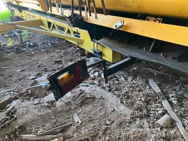 New Holland CX 8060 Moissonneuse batteuse