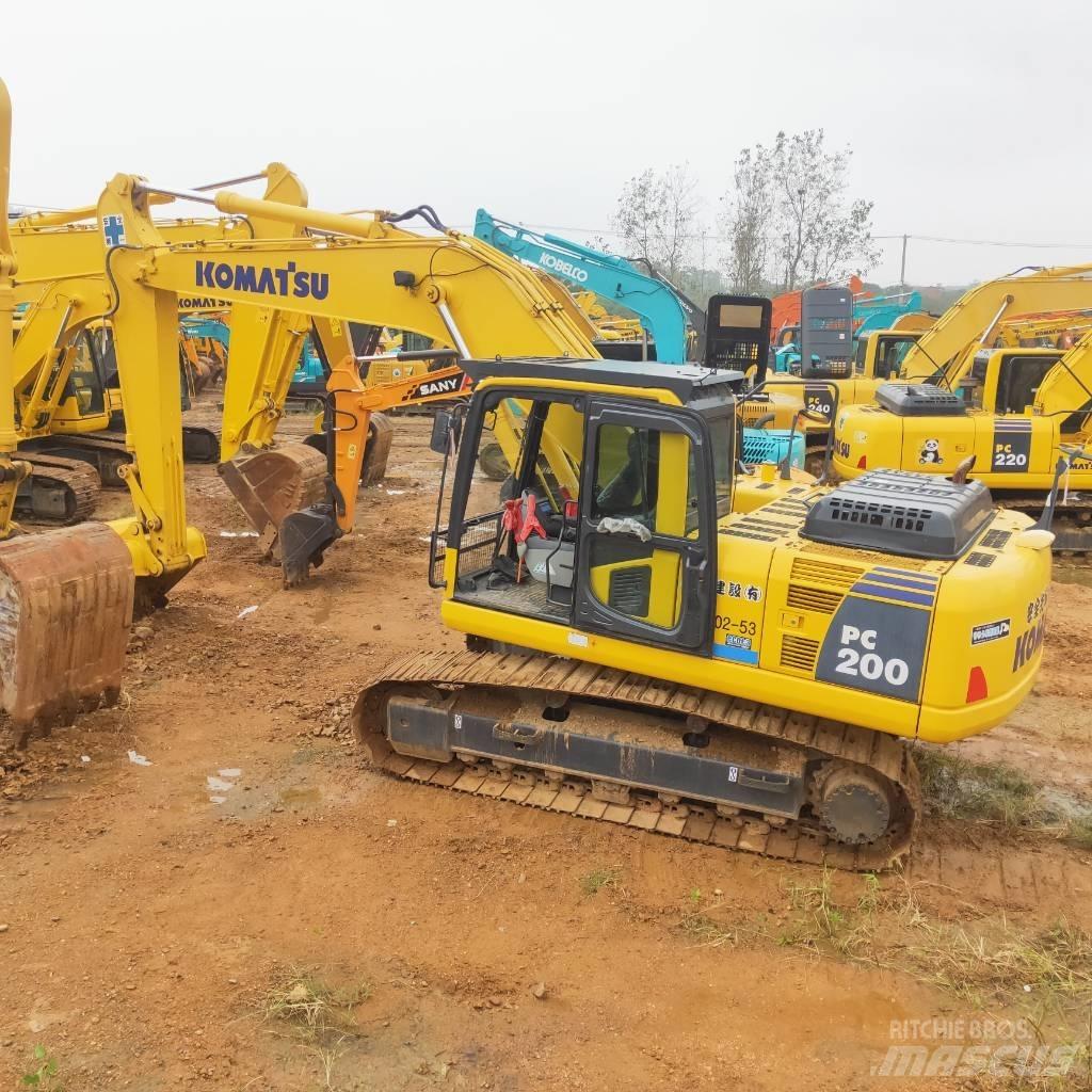 Komatsu PC200-8 Pelle sur chenilles