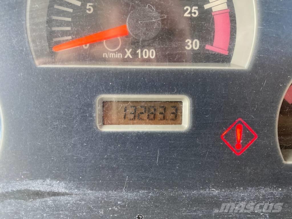 CAT 422 F TURBO Tractopelle