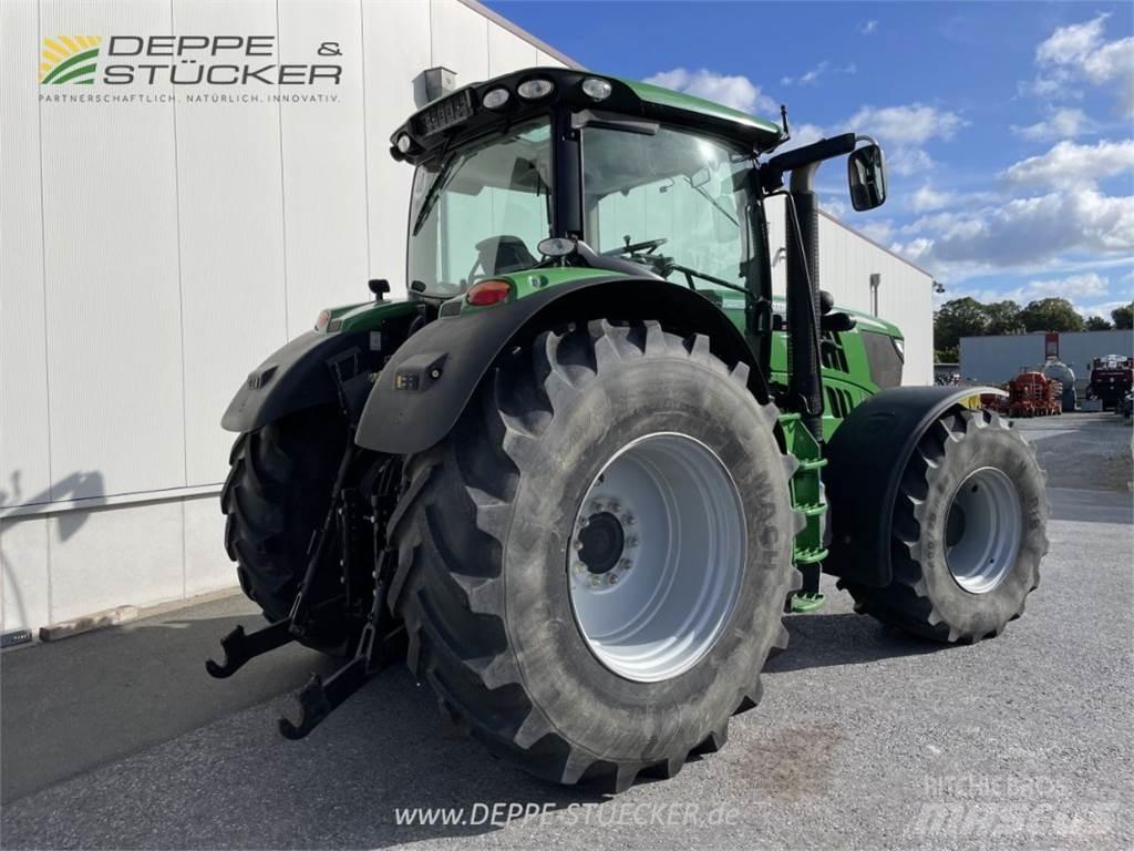 John Deere 6210R Tracteur