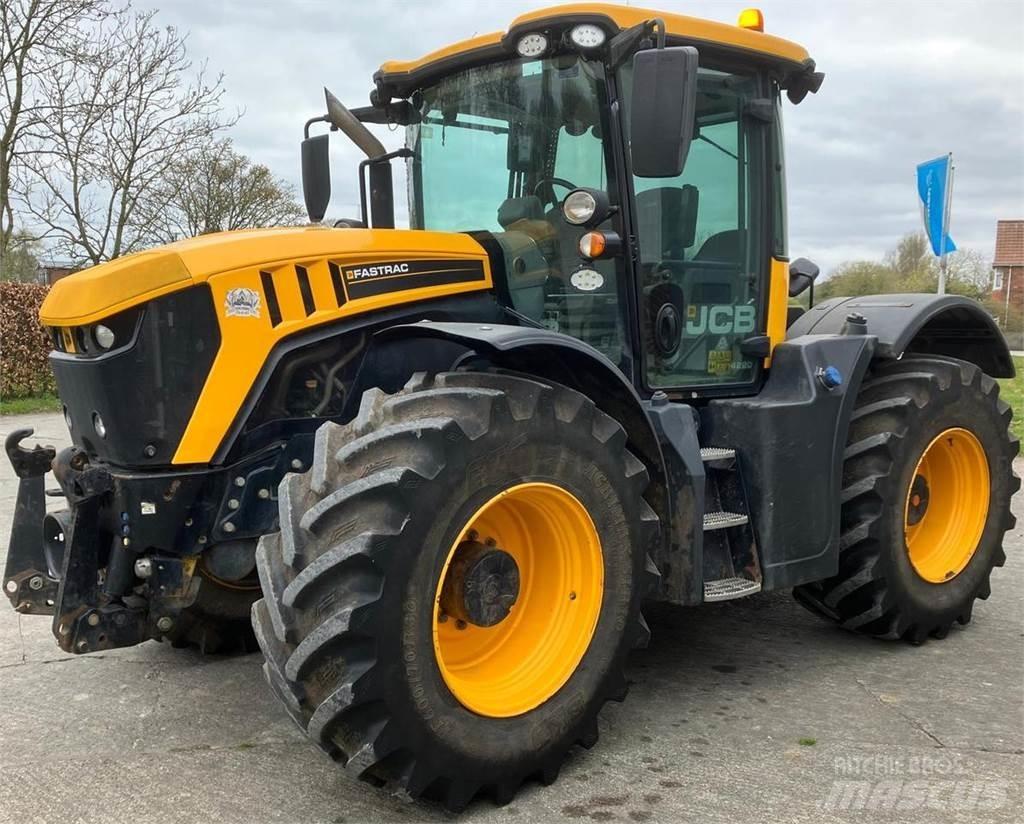 JCB 4220 Fastrac Tracteur