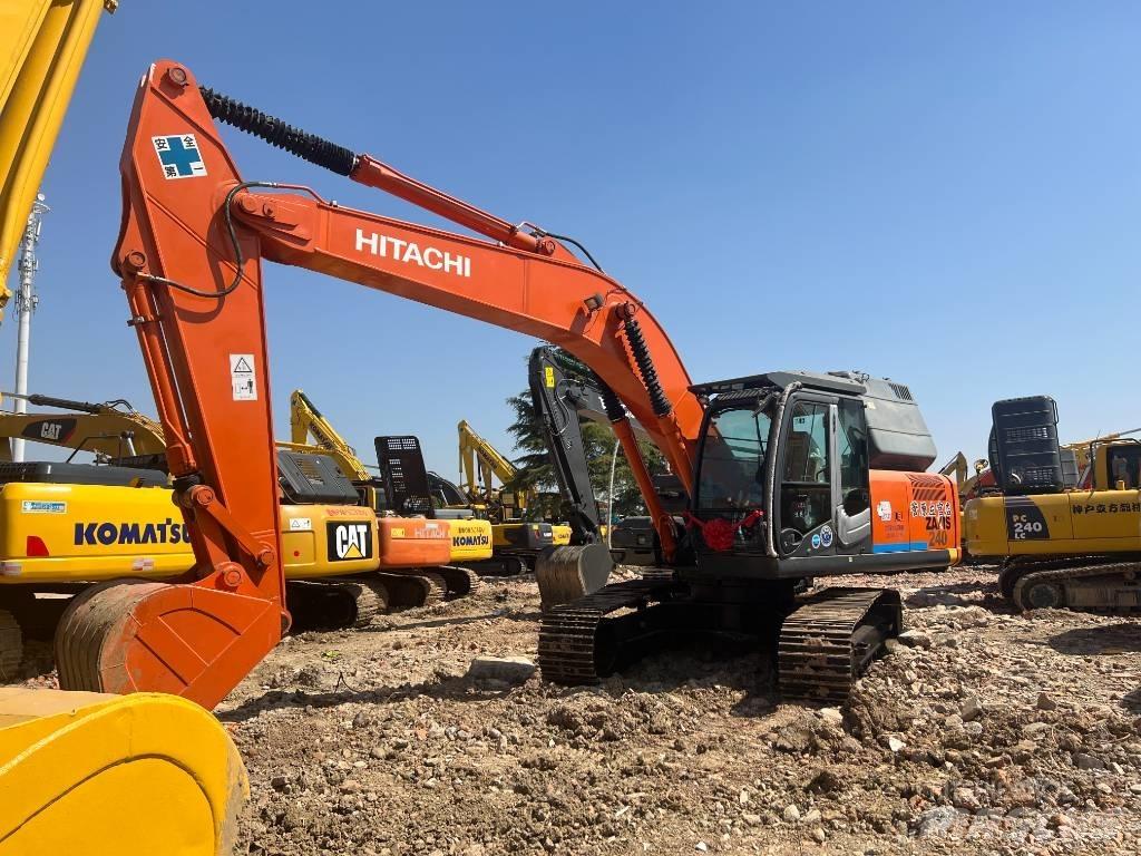 Hitachi ZX 240-3 Pelle sur chenilles
