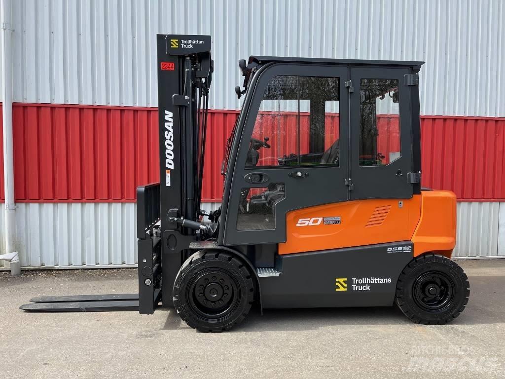 Doosan B 50 X-7 Chariots élévateurs électriques