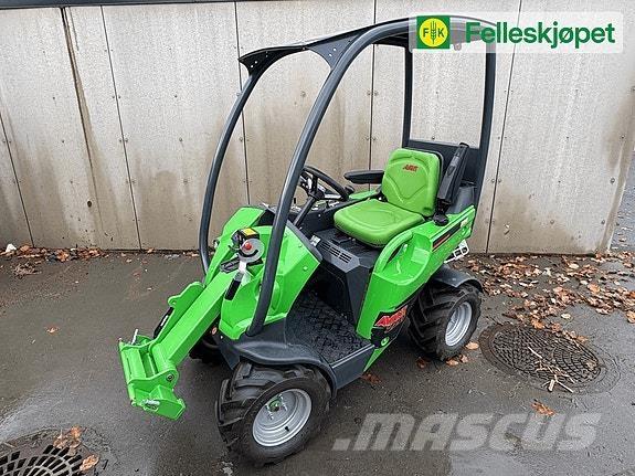 Avant 220 Chargeuse compacte