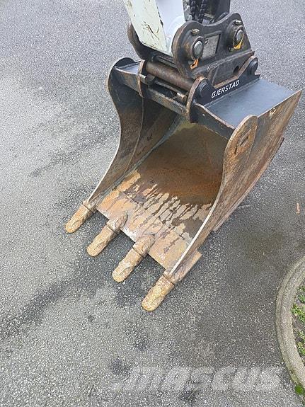 Bobcat E27z Mini pelle < 7t