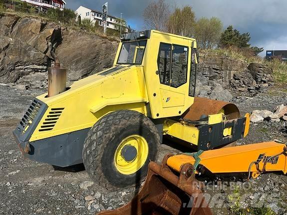 Bomag BW211 D-3 Finisseur