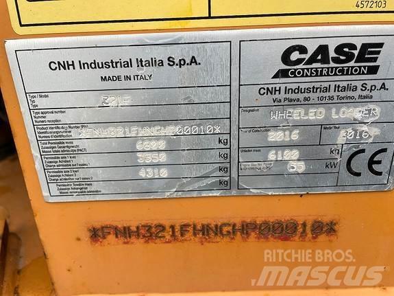 CASE 321f Chargeuse sur pneus