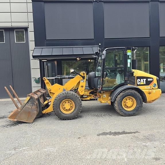 CAT 906H Chargeuse sur pneus