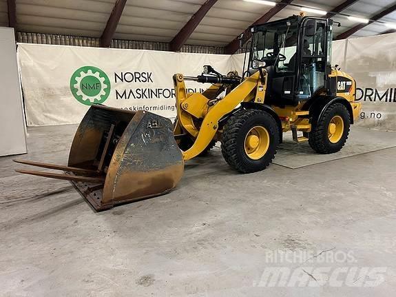 CAT 908M Chargeuse sur pneus