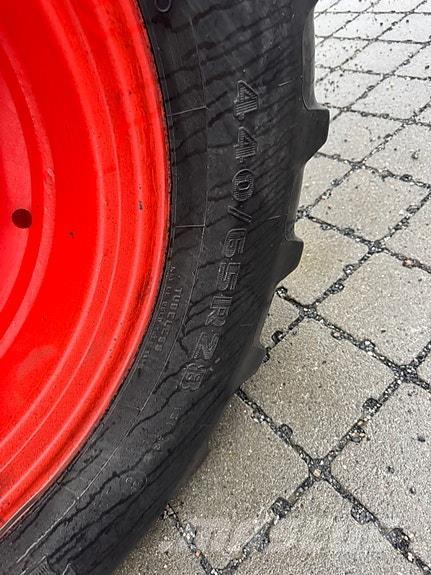 CLAAS Arion 430 Tracteur