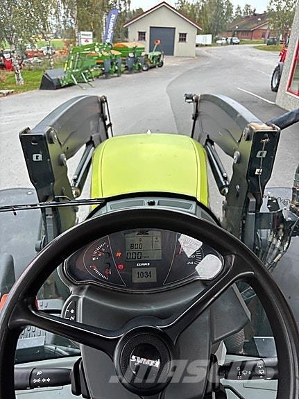 CLAAS Arion 640 Tracteur