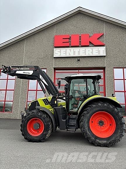 CLAAS Arion 640 Tracteur