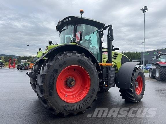 CLAAS Axion 870 Tracteur