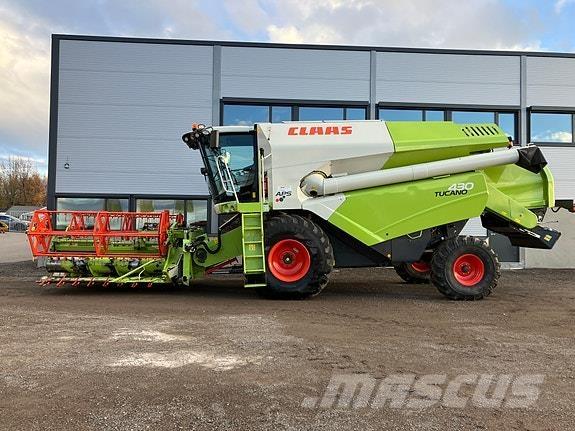 CLAAS Tucano 430 Moissonneuse batteuse