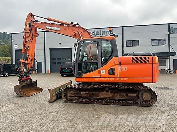Doosan DX140LC Pelle sur chenilles