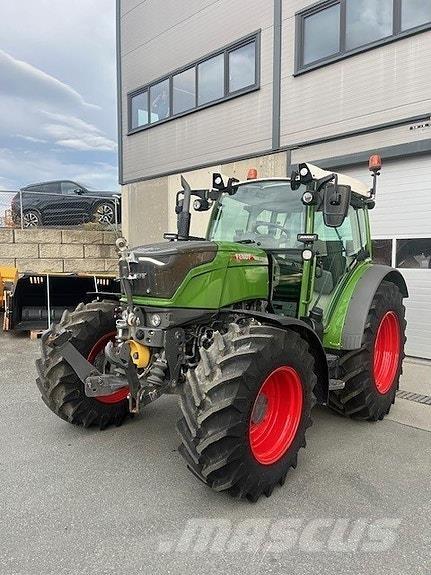 Fendt 211 Tracteur