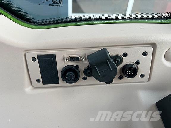 Fendt 211 Profi+ Tracteur