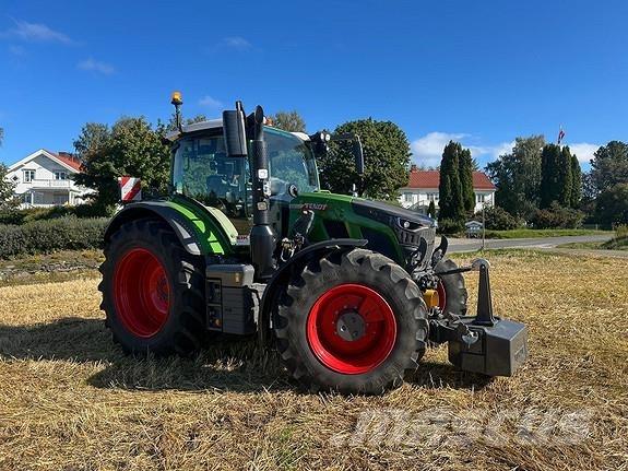 Fendt 620 VARIO Tracteur