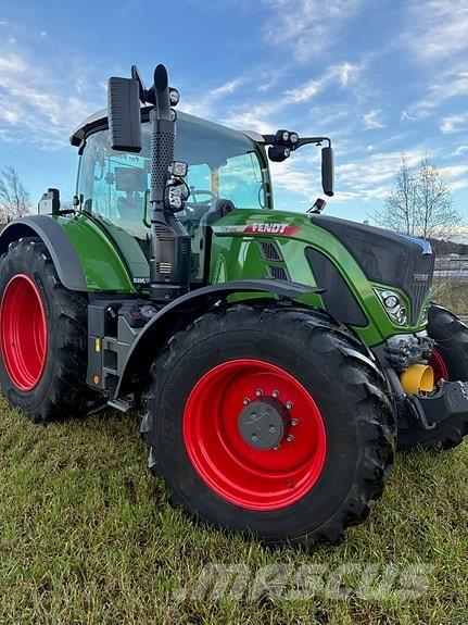 Fendt 724 Profi+ Tracteur
