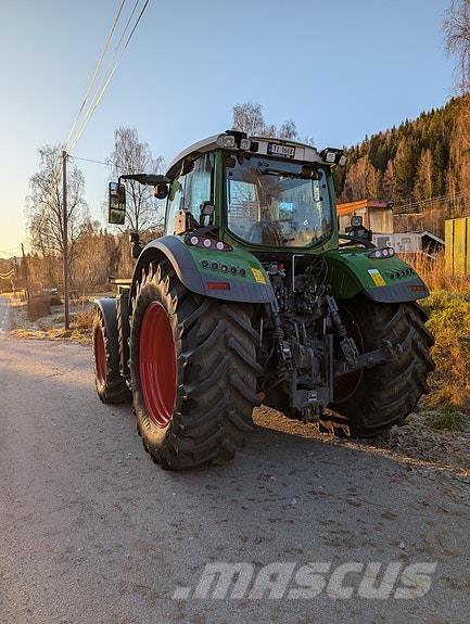 Fendt 724 profi+ Tracteur