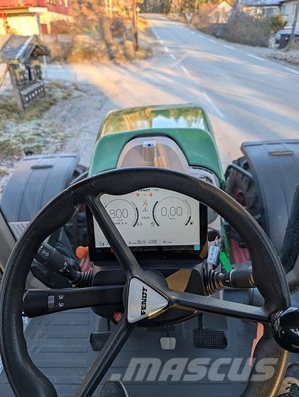 Fendt 724 profi+ Tracteur