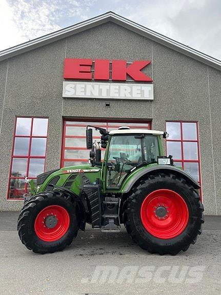 Fendt 724 VARIO Tracteur