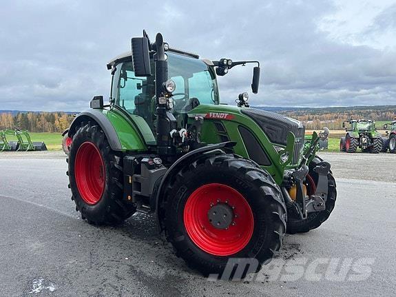 Fendt 724 VARIO Tracteur