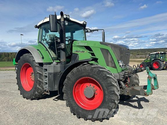 Fendt 828 Vario Tracteur