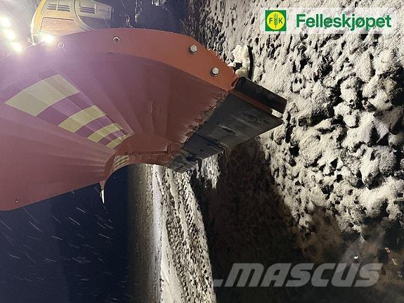 FMG Nivelaura Autres équipements pour route et neige