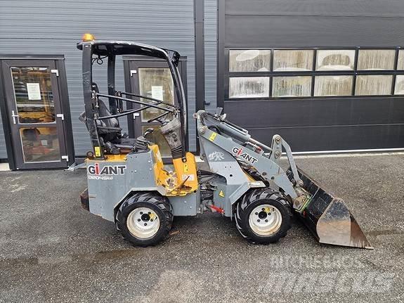 GiANT D204SW Chargeuse compacte