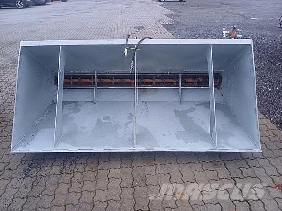 Globus GSK 1600 Sableuse et saleuse