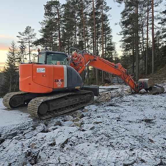Hitachi ZX135US-3 Pelle sur chenilles