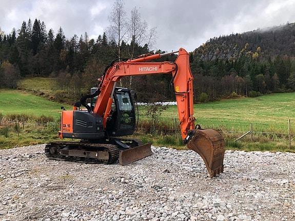 Hitachi ZX85US Pelle sur chenilles