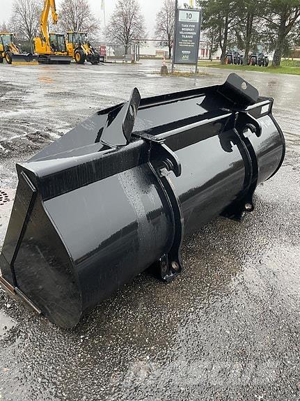 JCB med BM Pneus, roues et jantes