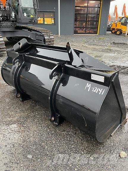 JCB med BM Pneus, roues et jantes