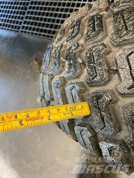 John Deere 2032R Tracteur